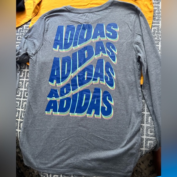 Set of 3 long sleeve youth XL Adidas t-shirts, never before worn - Picture 5 of 5